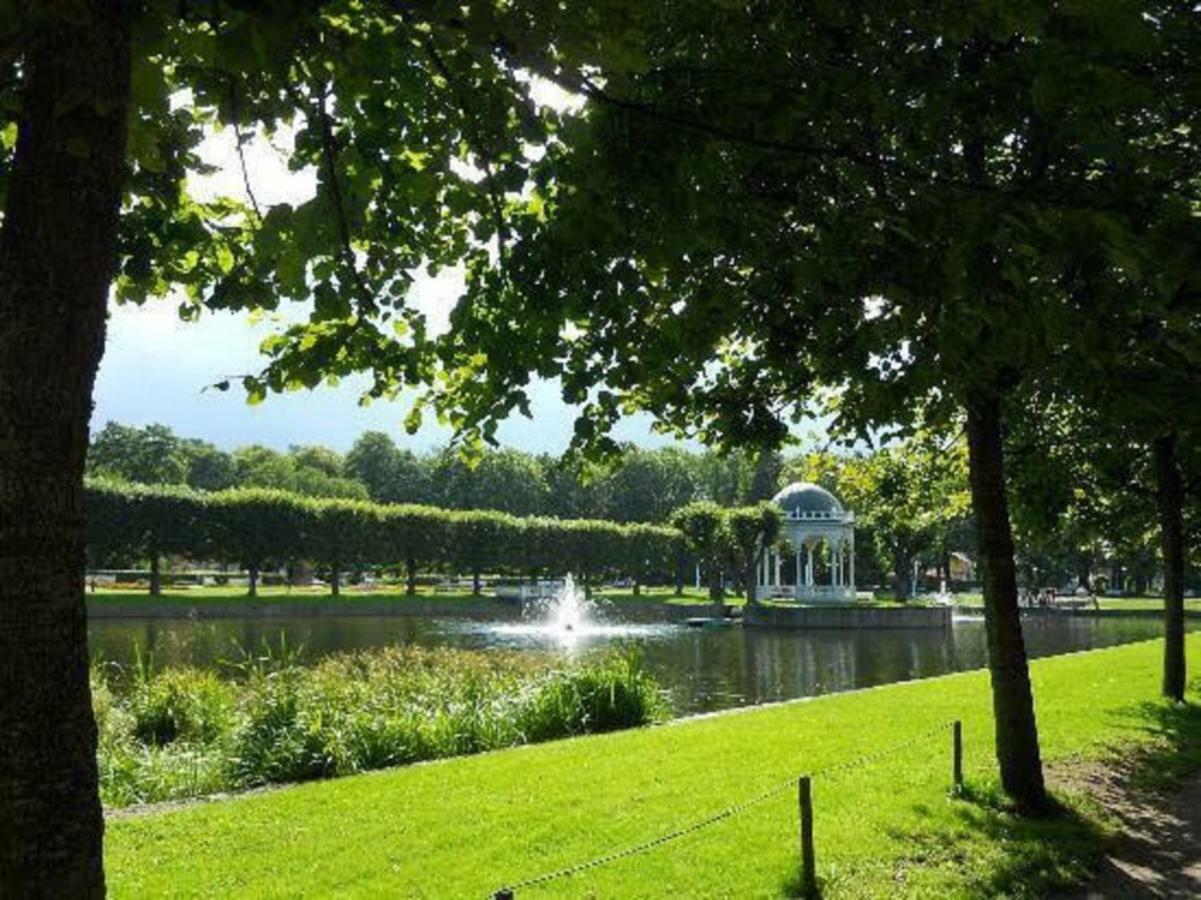 Villa Kadriorg Hostel ทาลลินน์ ภายนอก รูปภาพ